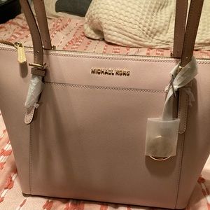 Michael Kors tote bag . Never used